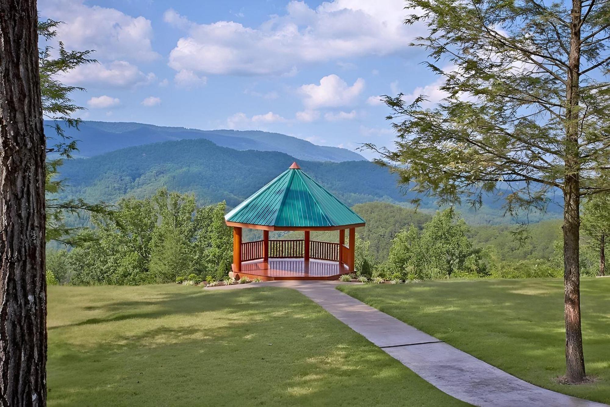 Cabin In A Gated Resort With Seasonal Resort Pool Pigeon Forge Exterior photo