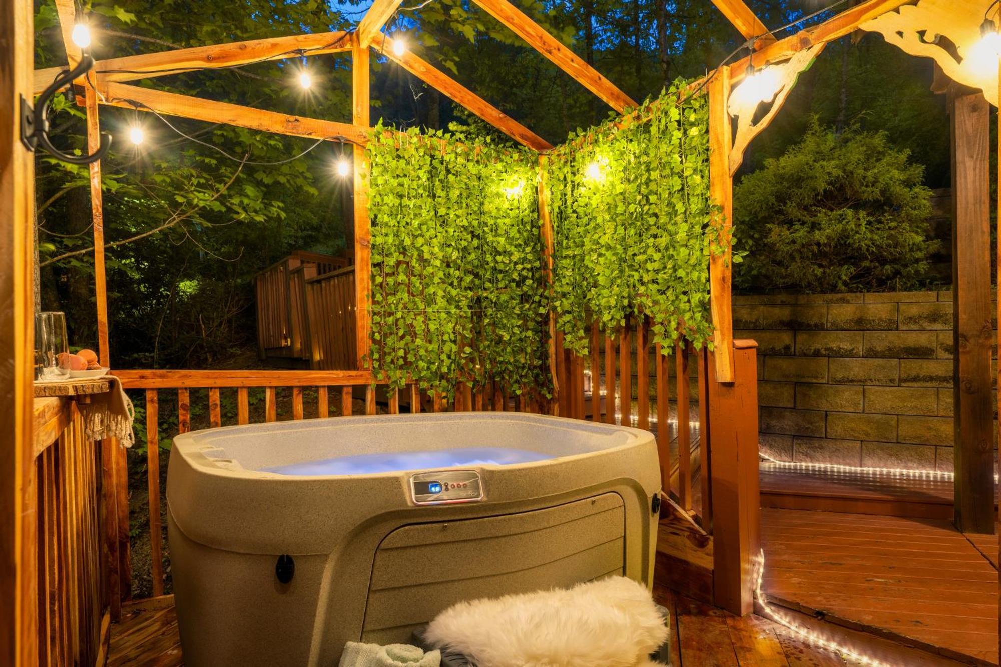 Cabin In A Gated Resort With Seasonal Resort Pool Pigeon Forge Exterior photo